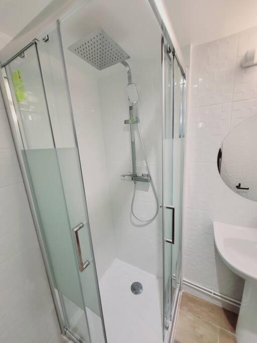 Family Flat Stade De France Airport Cdg Le Bourget "Appart'7" Pierrefitte-sur-Seine Exteriör bild
