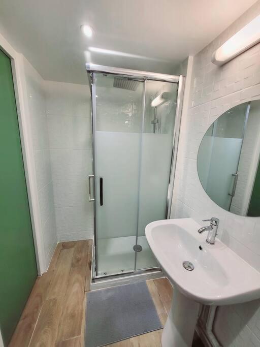 Family Flat Stade De France Airport Cdg Le Bourget "Appart'7" Pierrefitte-sur-Seine Exteriör bild
